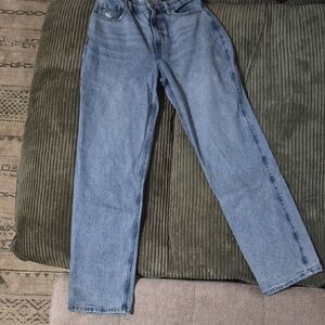 Hollister Ultra High-Rise 90s Straight Blue Jeans